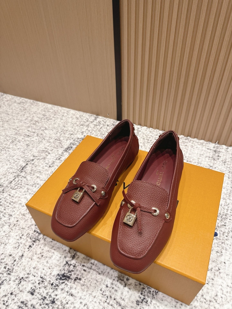 l0vis Vvtt0n loafers